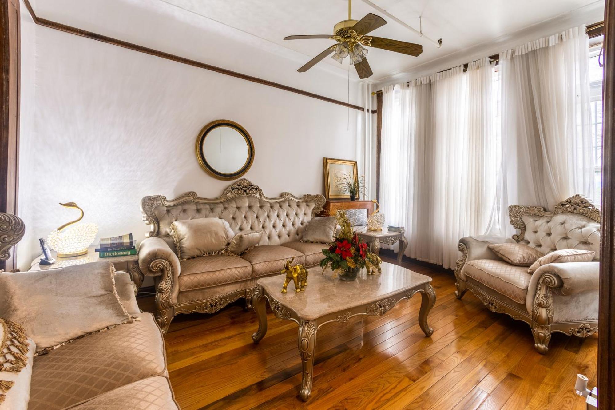 Klo Guest House Нью-Йорк Экстерьер фото